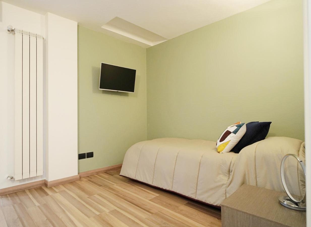 Apartment Rentopolis - Palazzo Candiani Milan